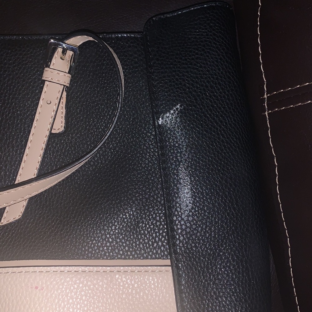 G by Guess Purse 👜 - Picture 4 of 12